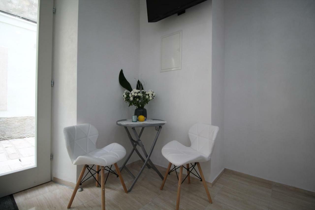 Sette Stanze Hotel โปเรช ภายนอก รูปภาพ