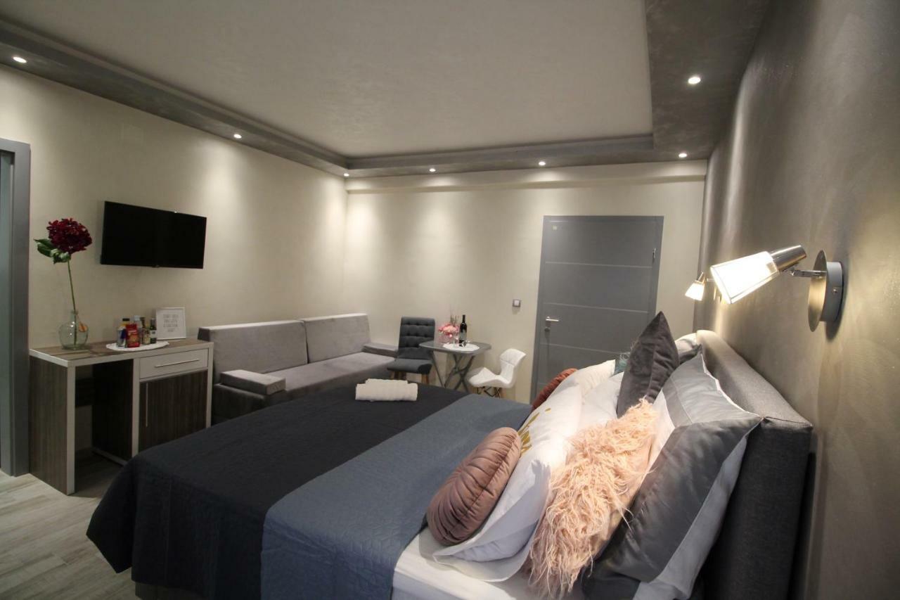 Sette Stanze Hotel โปเรช ภายนอก รูปภาพ