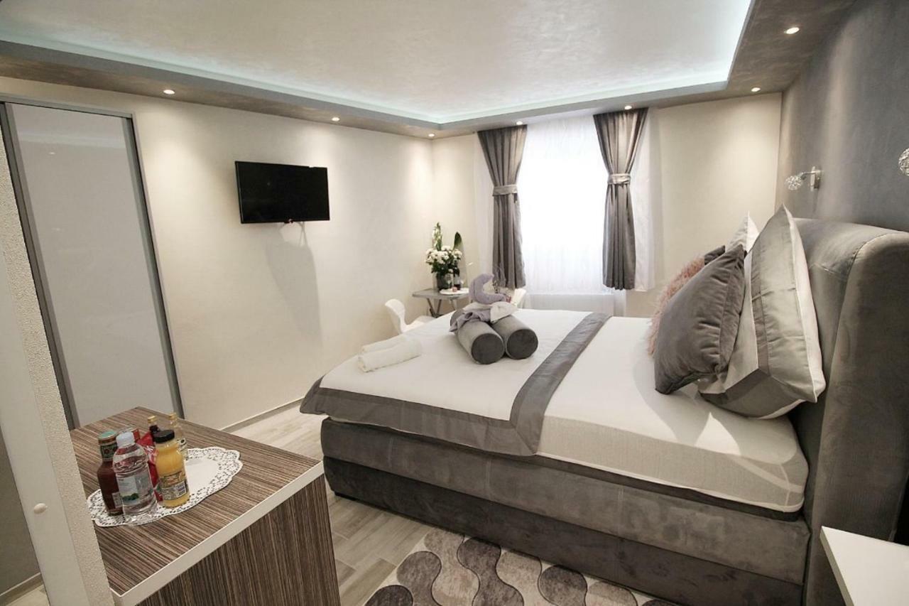 Sette Stanze Hotel โปเรช ภายนอก รูปภาพ