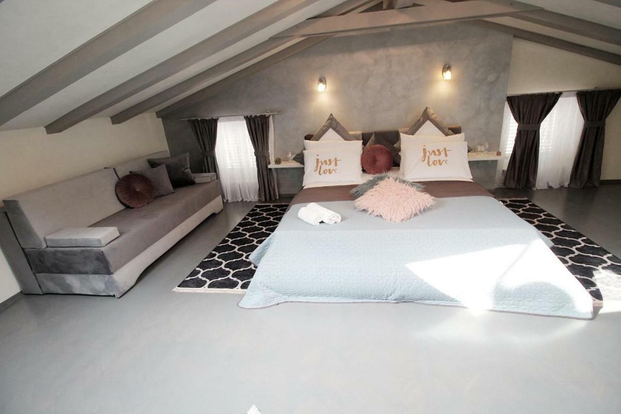 Sette Stanze Hotel โปเรช ภายนอก รูปภาพ