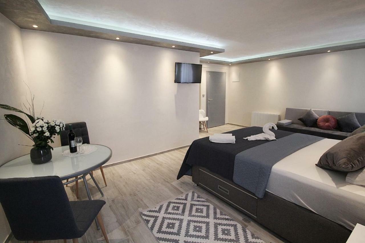 Sette Stanze Hotel โปเรช ภายนอก รูปภาพ